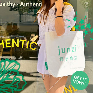 
                  
                    Load image into Gallery viewer, The Carry-all Junzi Tote
                  
                